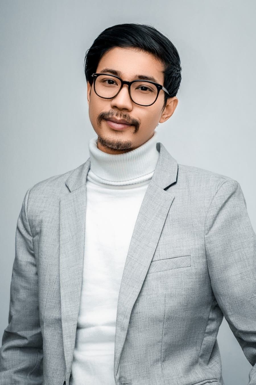 Portrait of a payments lead at a retailer