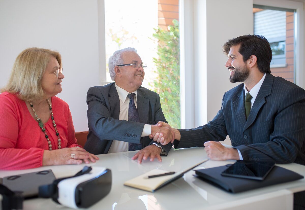 A retailer and a technology provider in a 1-to-1 meeting